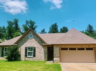 125 Garden Terrace Dr, Oxford, MS 38655