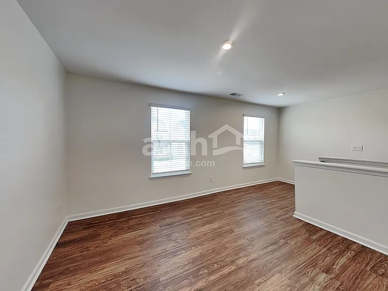 648 Hamilton Park Dr — Photo 13