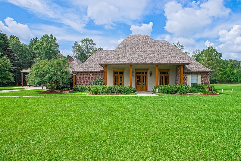 1st image of 18616 Arbor Oak Ave