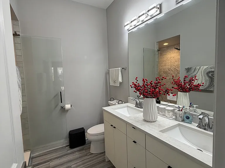 2744 W Cortez St #2 — Photo 12
