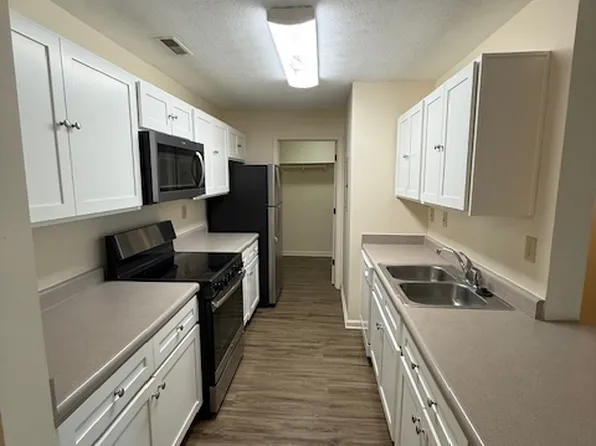 400 Dabney Dr #7, Lexington, KY 40509