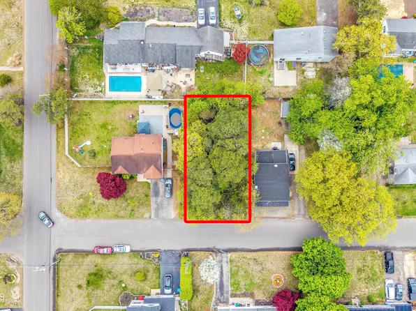 732 Lawrence Avenue, Manchester, NJ 08759