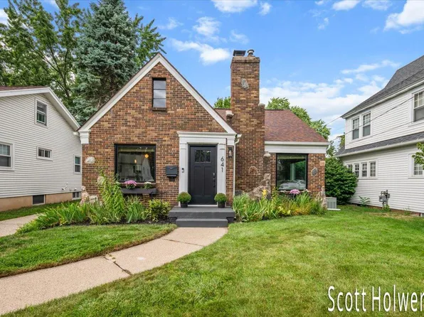641 Griswold St SE, Grand Rapids, MI 49507