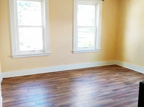 (undisclosed Address), Worcester, MA 01607