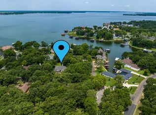 106 Pinehurst Dr, Mabank, TX 75156