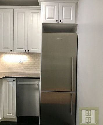 4th image of 201 E 19th St APT 14N