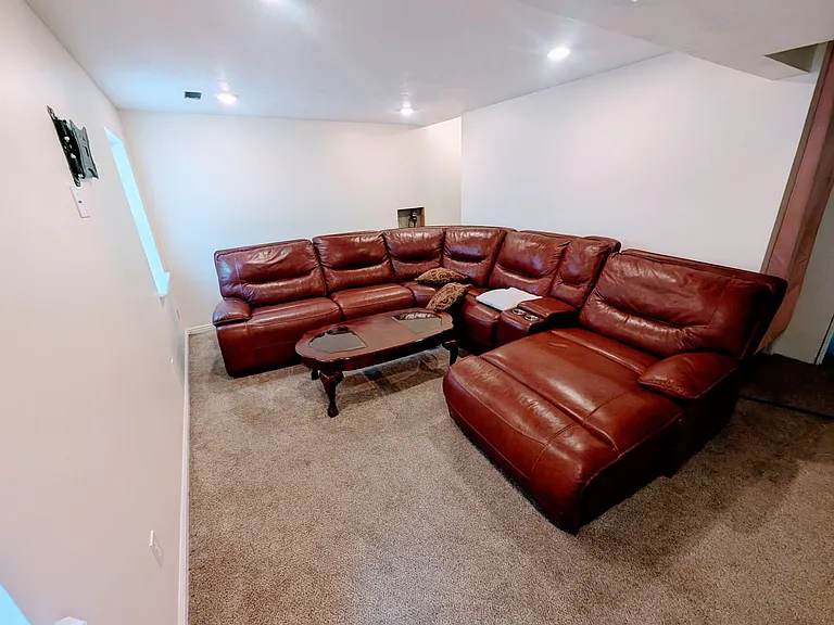 749 Country Club Dr — Photo 23