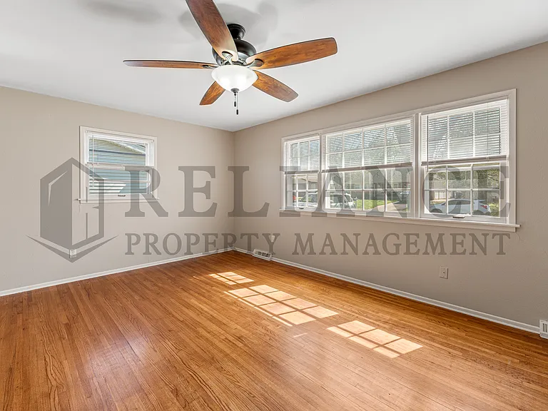 1440 N Community Dr — Photo 5