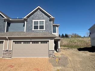 186 Huntington Dr, Waconia, MN 55387