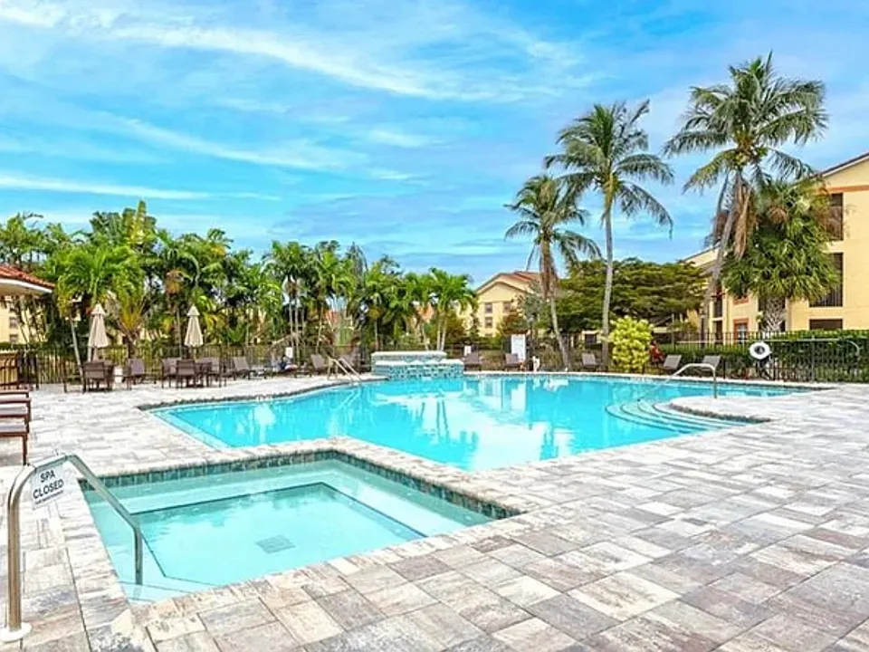138-7905 Preserve Cir
