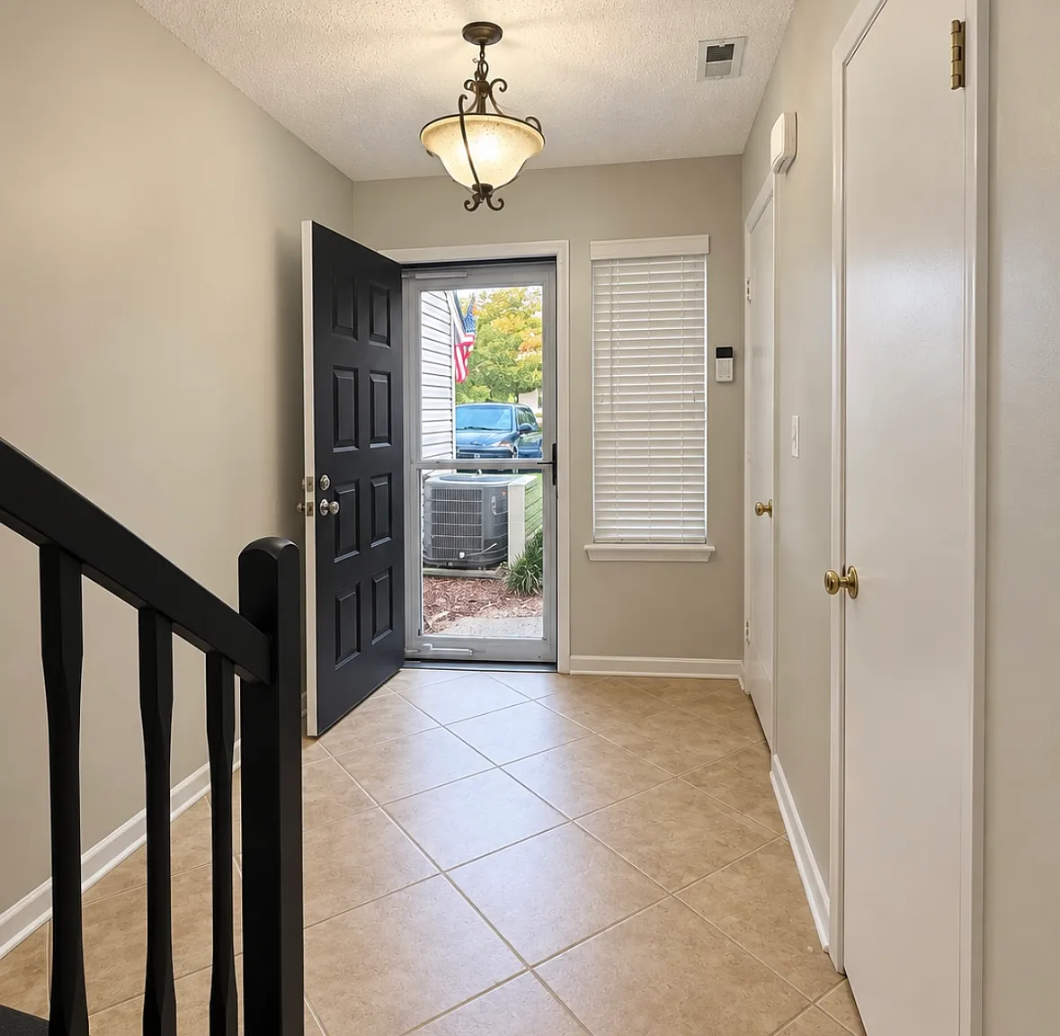 2 bed, 2.5 bath, 1716 sqft, $2,900 — Photo 1