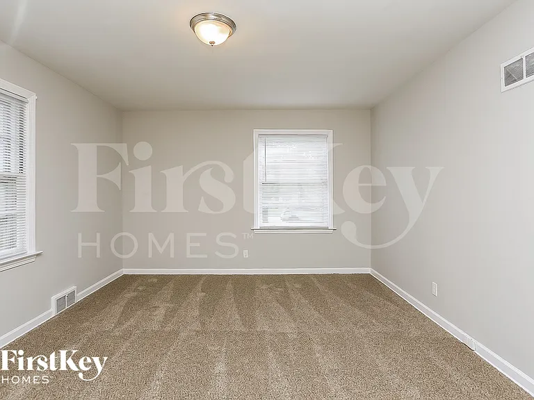 610 N Martin Ave — Photo 8