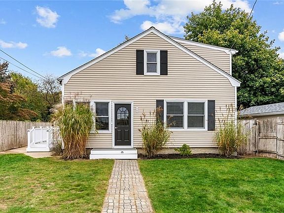 4th image of 10 Cooke Pl