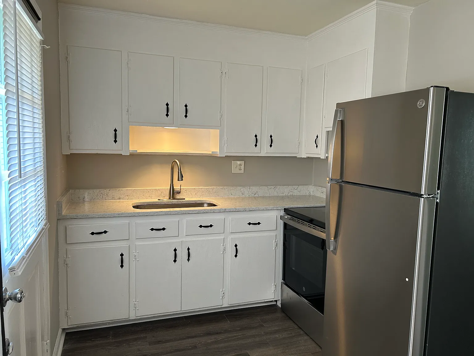 1 bed, 550 sqft, $1,350 — Photo 3