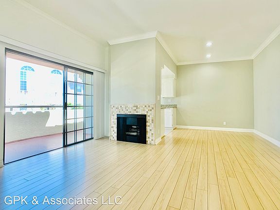 5th image of 5452 Alvern Cir APT 103