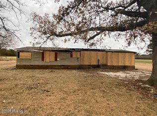 160 Big Piney Grove Rd, Clinton, NC 28328