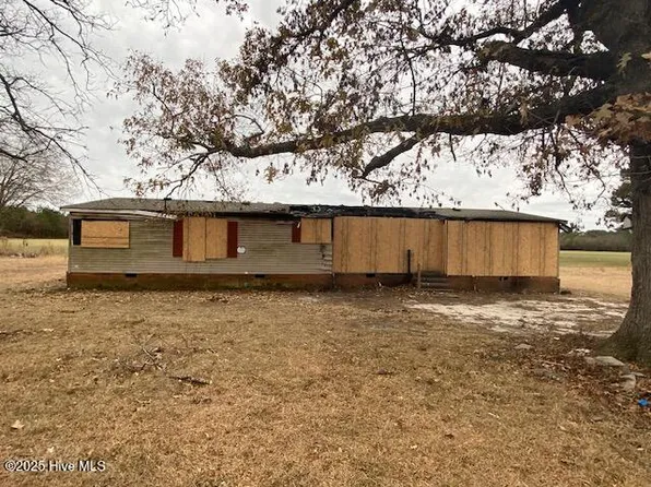 160 Big Piney Grove Road, Clinton, NC 28328