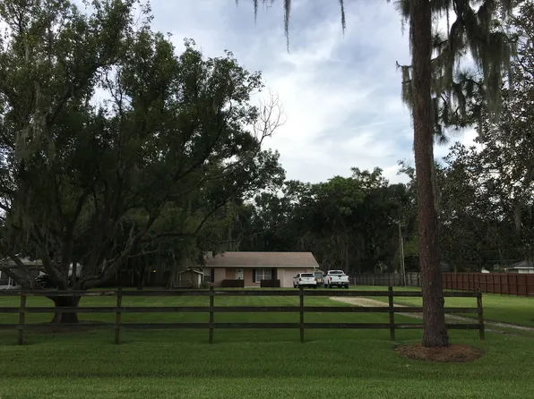 4203 Meadowview Dr, Lakeland, FL 33809