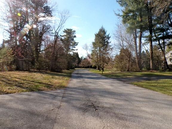 4th image of 101 Pembrey Dr