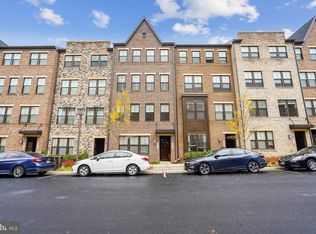 45126 Kincora Dr, Sterling, VA 20166