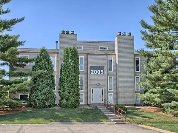 2005 S Mattis Ave APT F, Champaign, IL 61821
