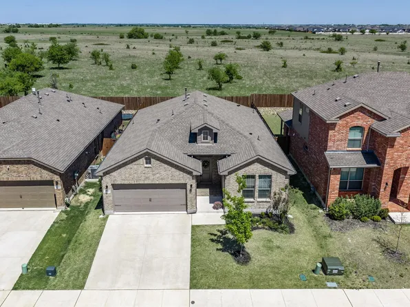 1864 Mensa Dr, Haslet, TX 76052