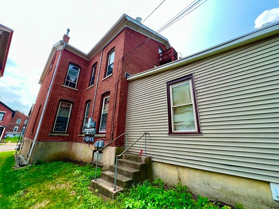 2nd image of 415-419 Loras Blvd