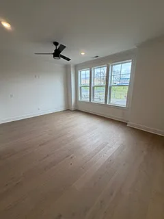 Building Photo - 1708 Carvell Ave