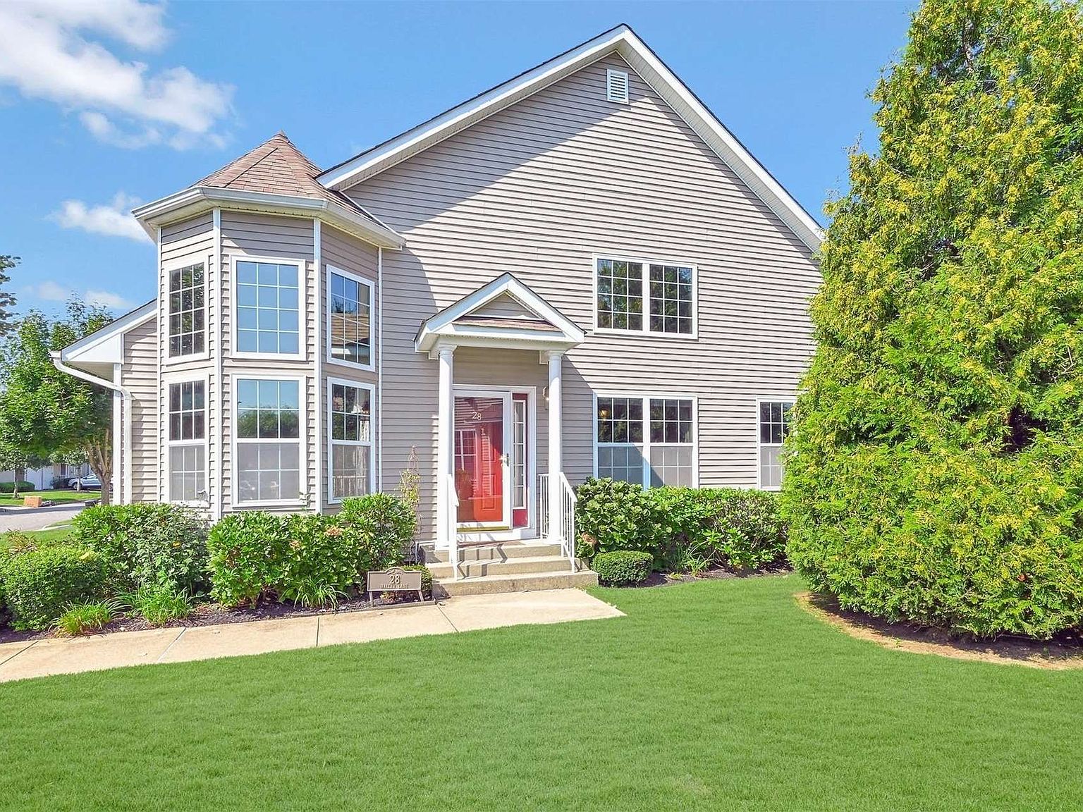 28 Halley Lane UNIT 28, Miller Place, NY 11764 Zillow