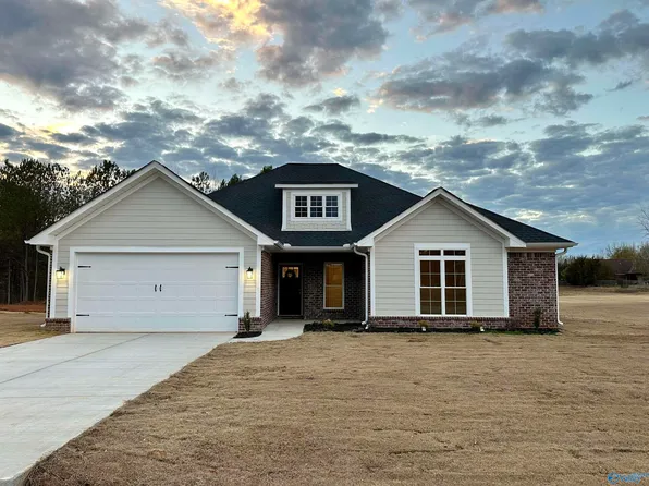 104 Southern Pine Dr, Toney, AL 35773