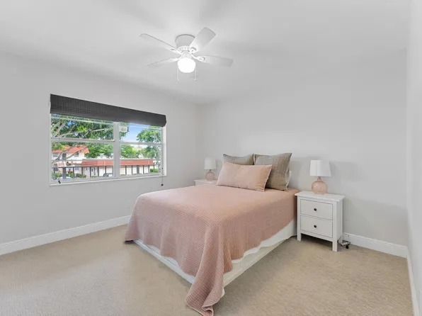 12007 Poinciana Boulevard #204, Royal Palm Beach, FL 33411