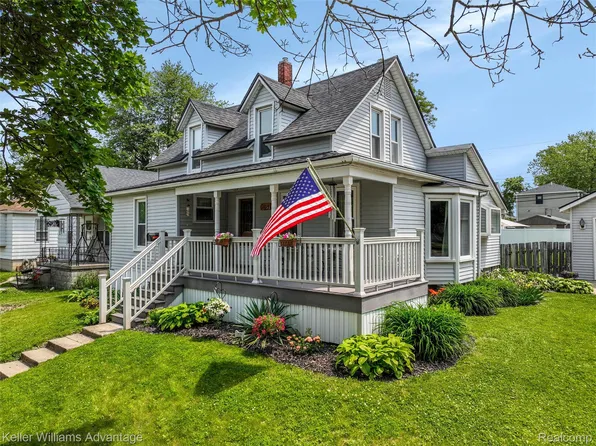 2931 4th St, Trenton, MI 48183