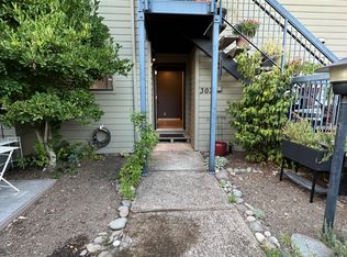 307 Country Club Rd, Eugene, OR 97401