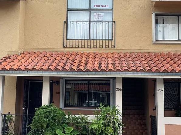 2780 W 61st St APT 206, Hialeah, FL 33016