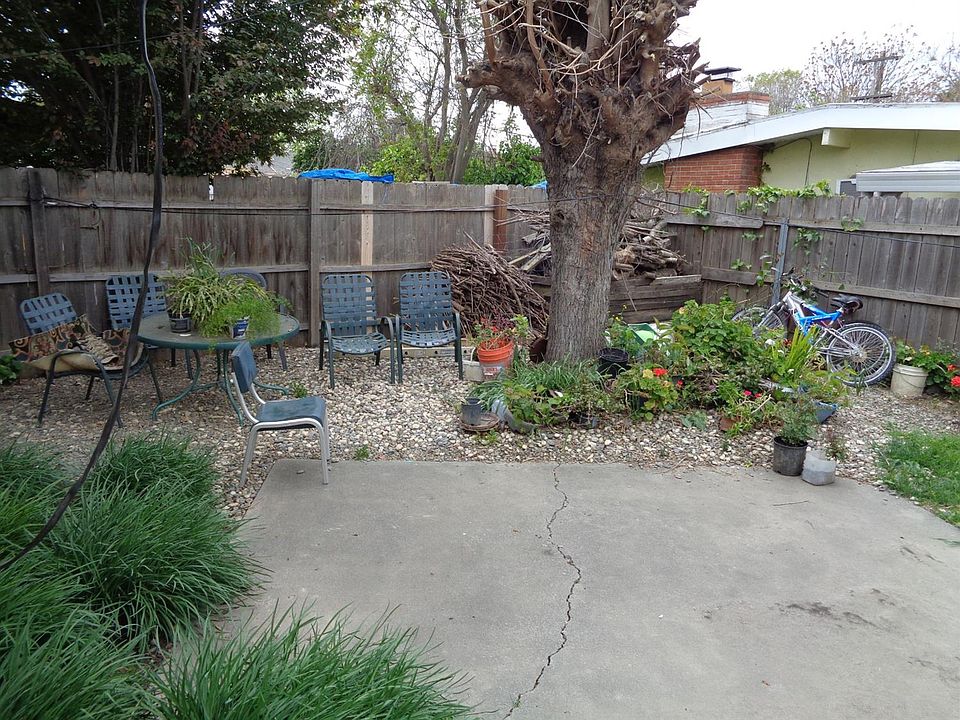 1st image of 824 Kegle Dr