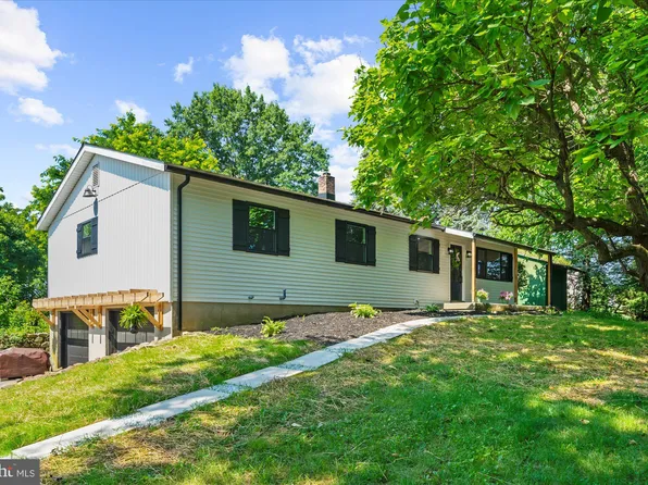 261 Indian Ln, Boyertown, PA 19512
