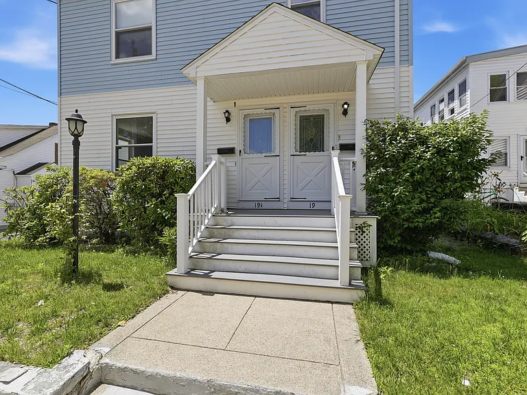 19 1/2 Balcom St #1 — Photo 24
