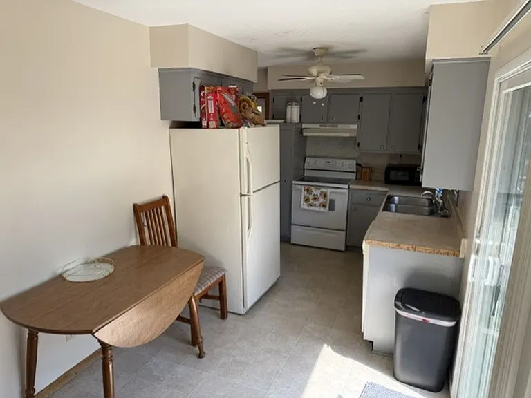 713 SW 4th St — Photo 10