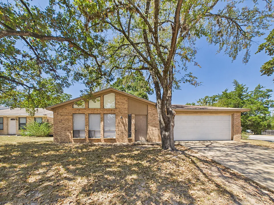 1013 San Benito Dr