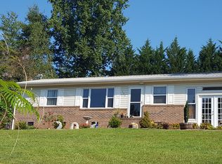 156 Lowe Rd, Mount Airy, NC 27030