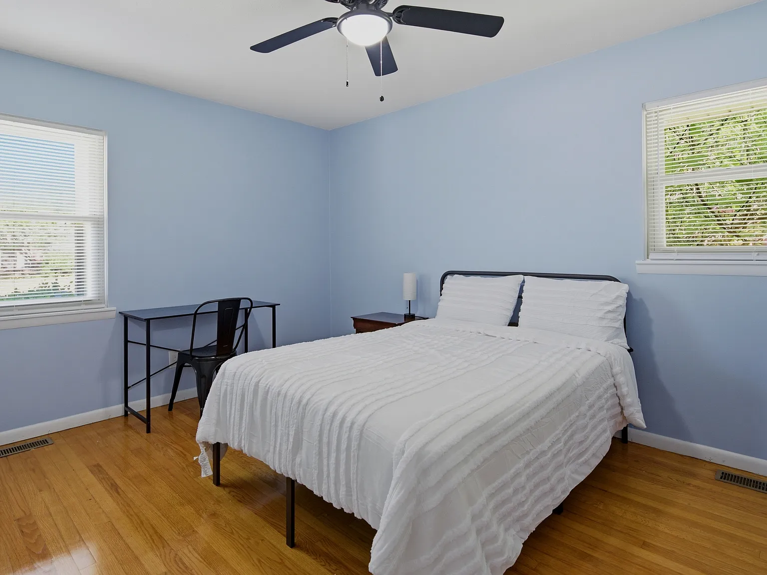 1829 Martindale Drive - 3-Large Room w/shared Bath — Photo 1
