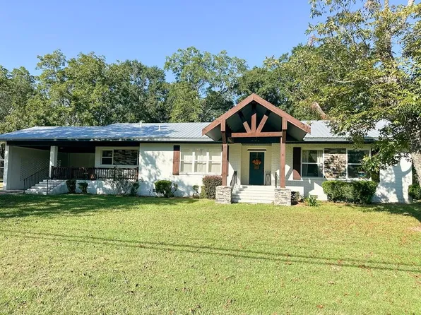 610 Cleveland St, Headland, AL 36345