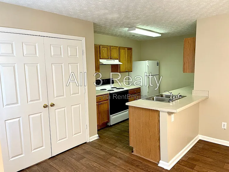 3022 Waldrop Cir — Photo 6