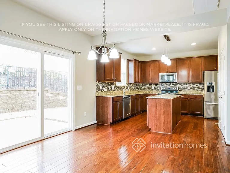 3432 Sutters Mill Ln — Photo 5
