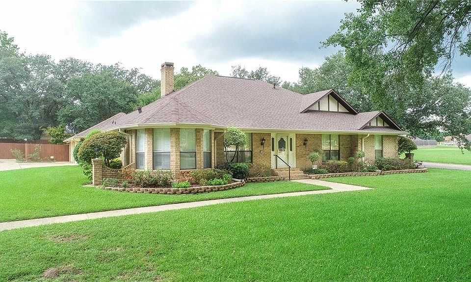 1st image of 3145 Eagle Dr