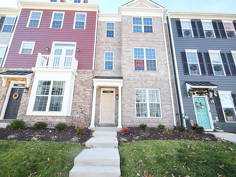 13868 Randolph Pond Ln — Photo 1
