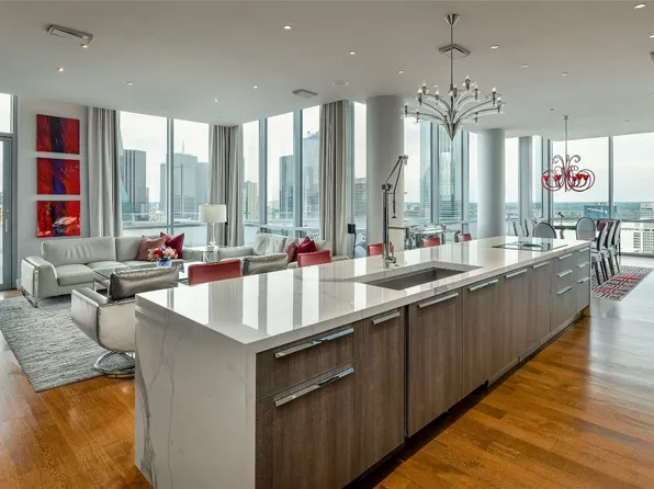 2200 Victory Ave APT 2502, Dallas, TX 75219