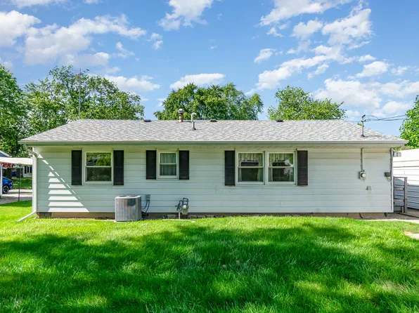 374 Lahonda Dr, Valparaiso, IN 46385
