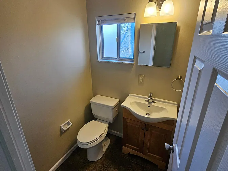 1086 Tonawanda Ave #1086 — Photo 8