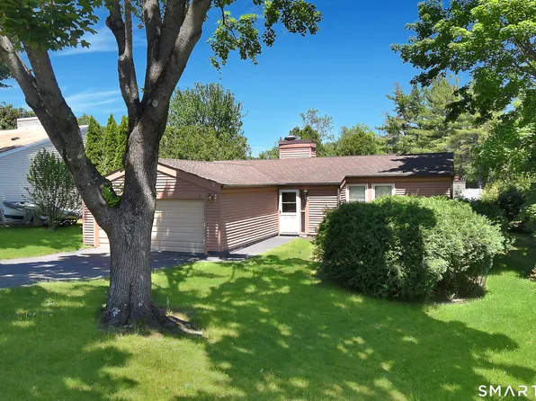 14 East Lake Drive, Middletown, CT 06457